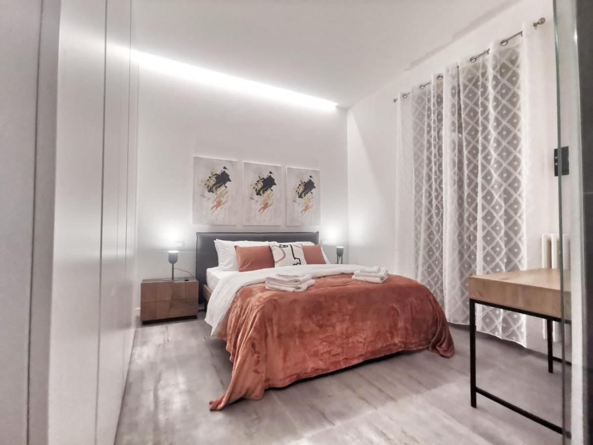 Rooms Corso Porta Nuova เวโรนา ภายนอก รูปภาพ